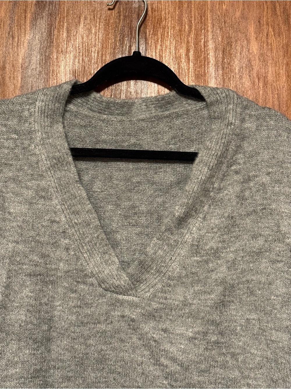 Women’s Plus Size Light Gray V-Neck Casual Sweater 4XL - Picture 3 of 5